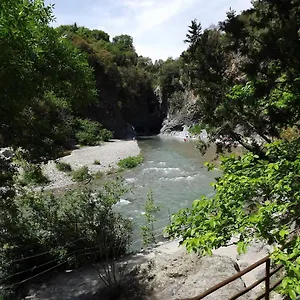 https://antica-dimora-catania.taorminaitalyhotels.com